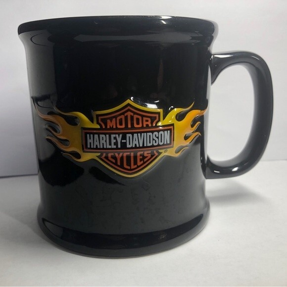 Harley-Davidson Other - Vintage Harley Davidson 16oz Black Mug 3D Bar Shield Logo Flames